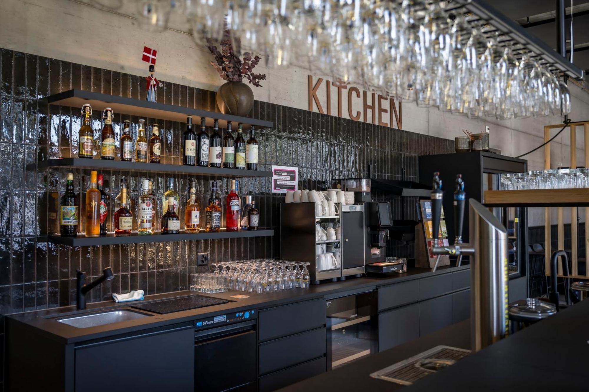 Zleep Hotel Zuerich-Клотен Екстериор снимка